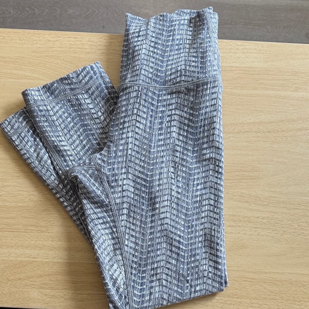 Lululemon Athletica Gray Patterned Leggings